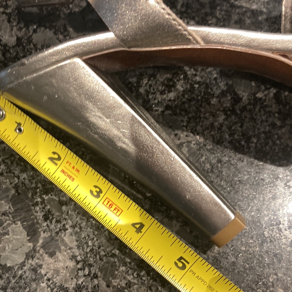 Marc Fisher heels sz 8 - Picture 9 of 12